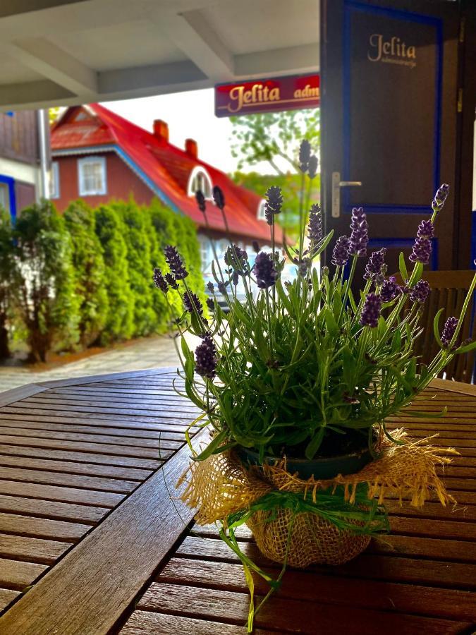 Hotel Jelita Nida Bagian luar foto