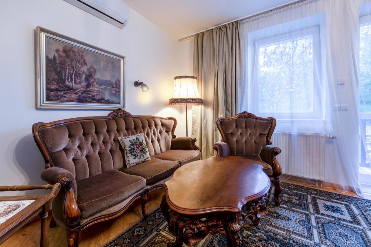 Hotel Jelita Nida Bagian luar foto