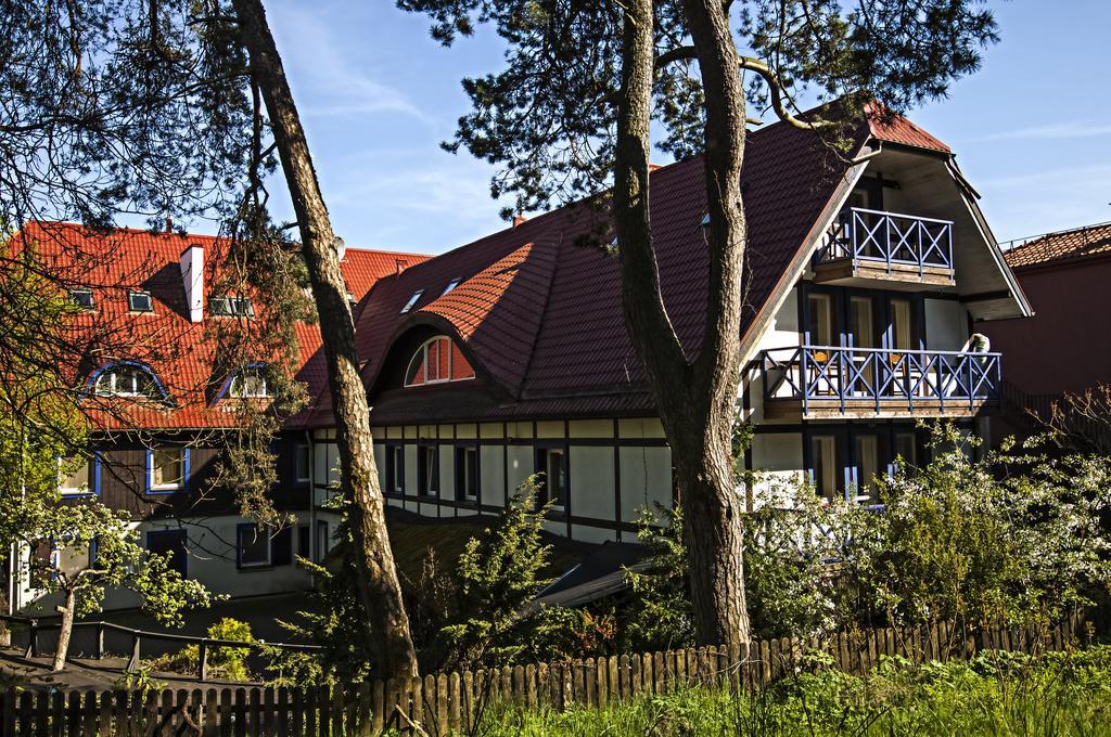 Hotel Jelita Nida Bagian luar foto